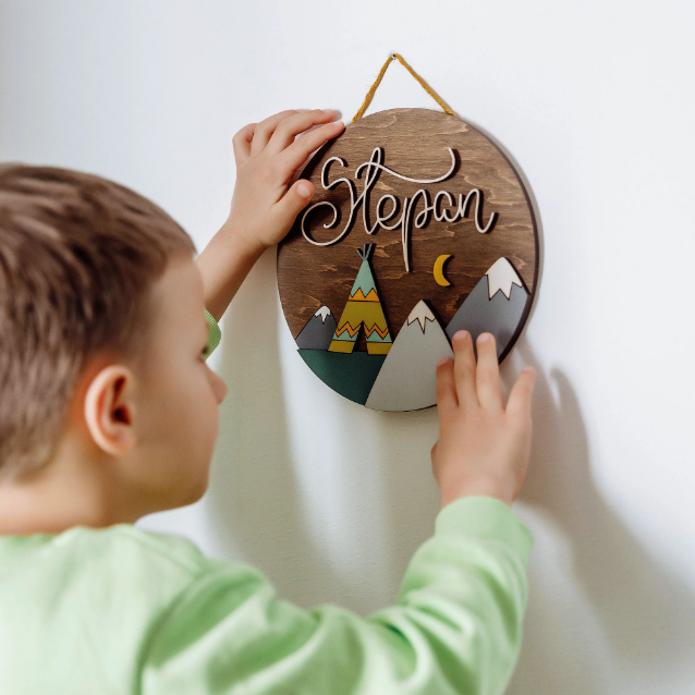 панно для дітей
дитяче панно
іменне дерев’яне панно
настінне дитяче панно
панно з дерева