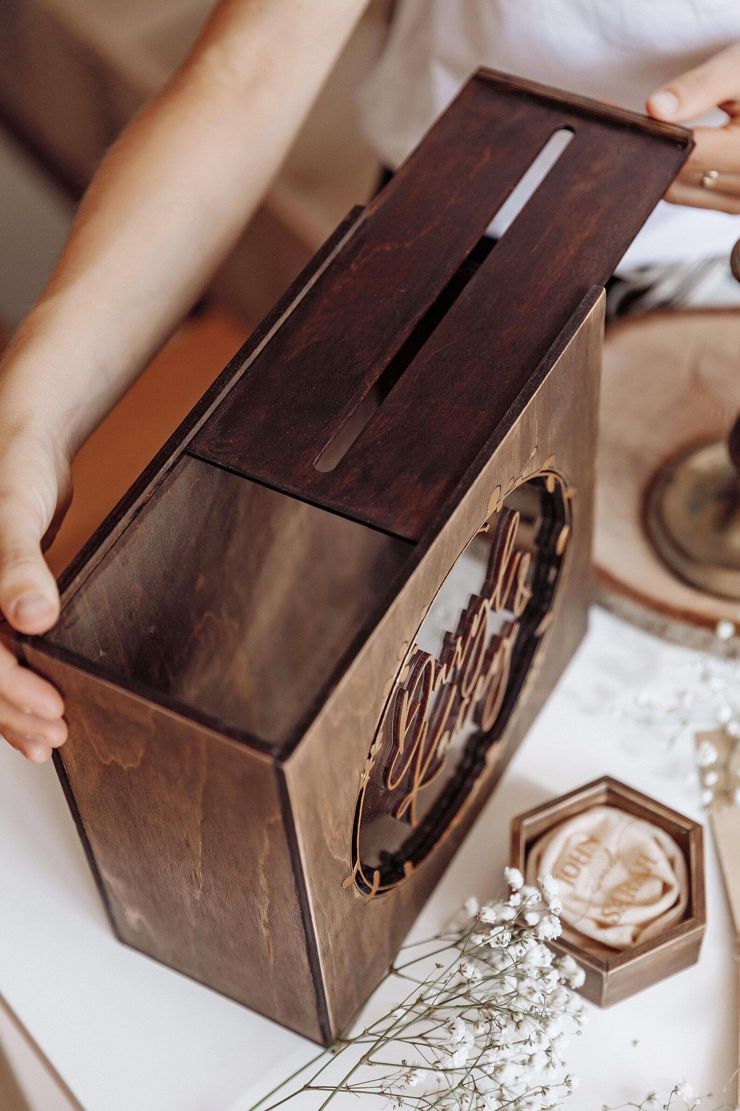 Briefumschlagbox ∙ BRAUN