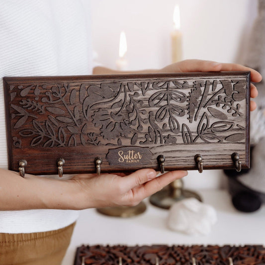 Настінні ключниці
Навісний органайзер для ключів з натурального дерева
Інтер'єр прихожої і коридору
Юск передпокій