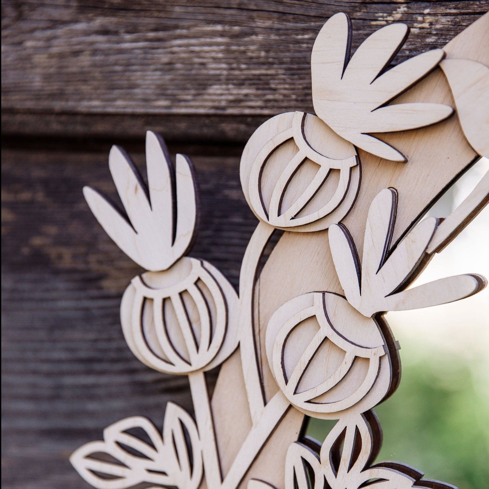 Дзеркала з декоративними елементами, дзеркало у вітальню,  Дзеркала для вітальні, дзеркало у спальню,  дзеркало в дерев'яній рамі,