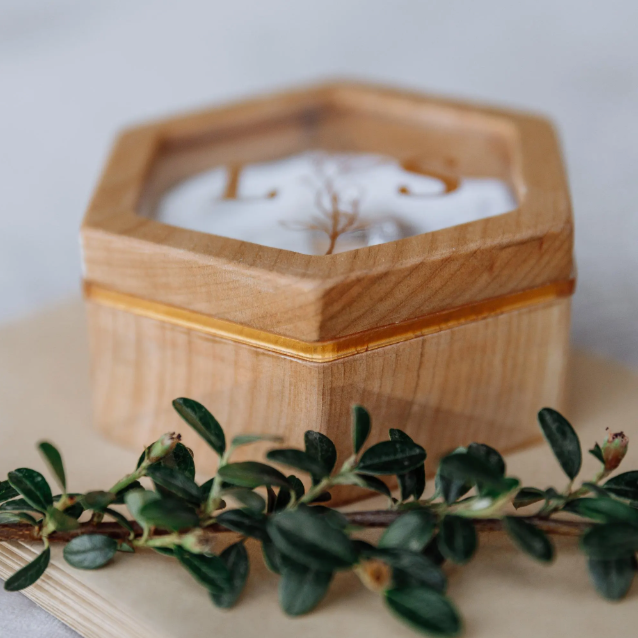 Wedding ring box with magnets ∙ Hexagon BEIGE