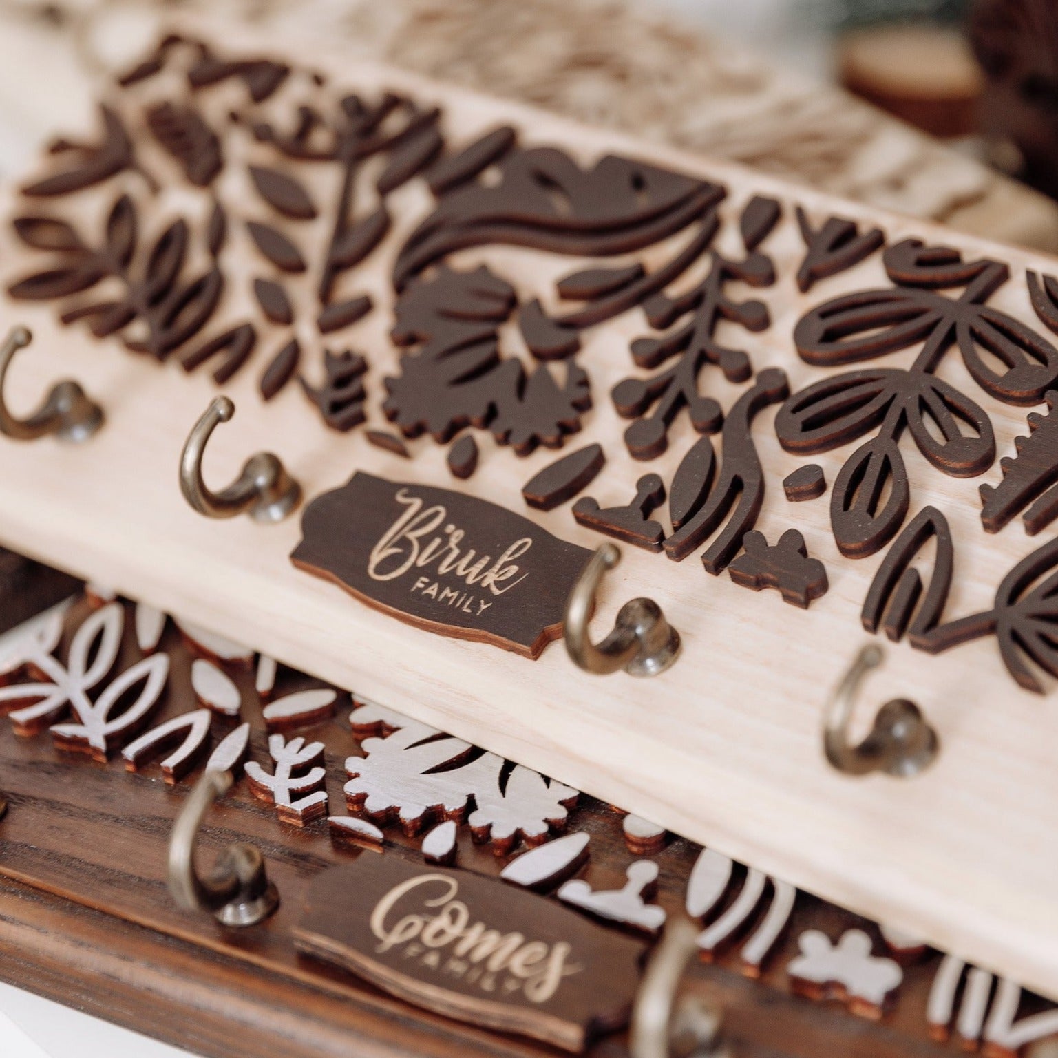 Ключниця настінна з прізвищем
ящики для ключів
ключниця, в коридор Сучасний передпокій

