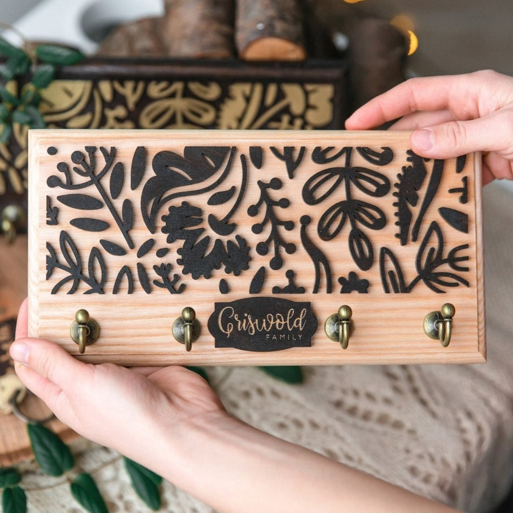 Настінні ключниці
Навісний органайзер для ключів з натурального дерева
ключниця настінна Оздоблення в коридор

