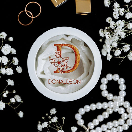 Дерев’яна шкатулка для обручок