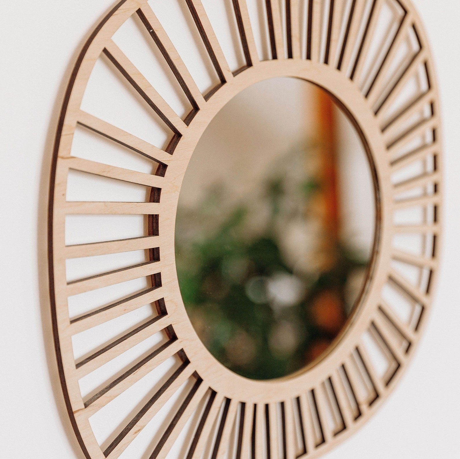 дзеркало у спальню, 
дзеркало в дерев'яній рамі, 
дзеркало на стіну, 
дзеркало підвісне, 
дзеркало з квітковим орнаментом, 
дзеркало в дитячу, 
бохо стиль, 